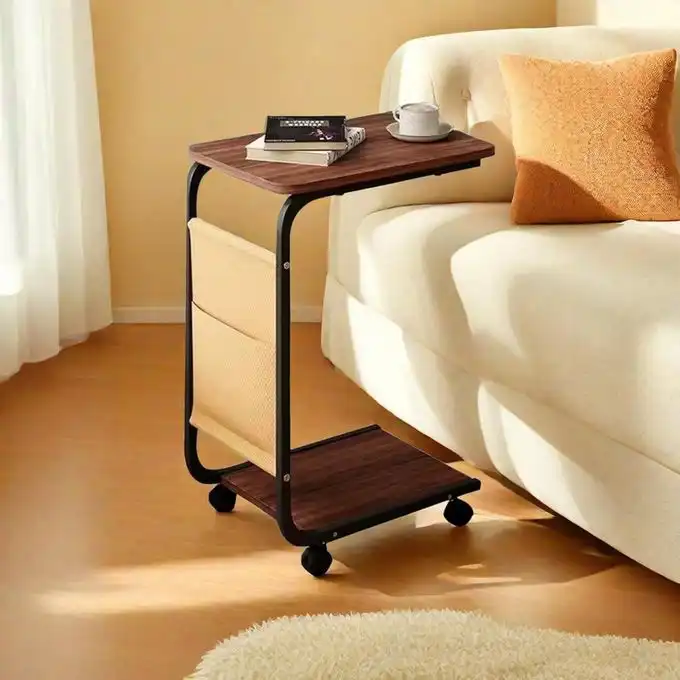 الطاولة الجانبية المتحركة بتصميم "C" الذكي🛏️ مريحة، عملية، وتناسب كل ركن في بيتك! 🛋️✨
